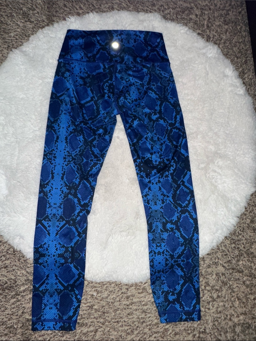 **RARE**lululemon Mini Ziggy Snake Pipe Dream Blue Sapphire Blue High Times crop